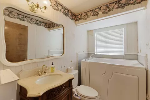 Bath - 1700 Royal Crest Dr, Lodi, CA 95242 photo 1 of 4