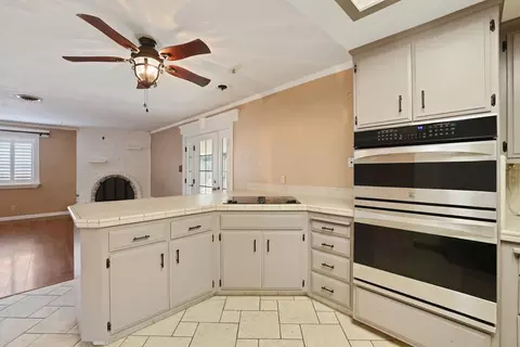 Kitchen - 1700 Royal Crest Dr, Lodi, CA 95242 photo 6 of 7