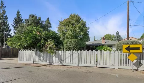 Exterior - 16 N Crescent Ave, Lodi, CA 95240 photo 19 of 20