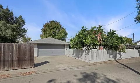 Exterior - 16 N Crescent Ave, Lodi, CA 95240 photo 18 of 20