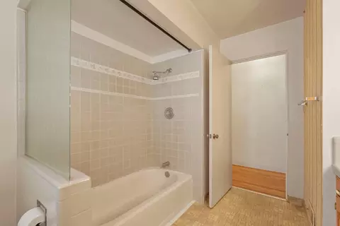 Bath - 16 N Crescent Ave, Lodi, CA 95240 photo 2 of 3
