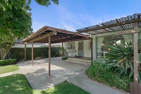 Exterior - 16 N Crescent Ave, Lodi, CA 95240 photo 17 of 20