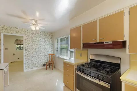 Kitchen - 16 N Crescent Ave, Lodi, CA 95240 photo 4 of 6