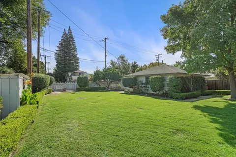 Exterior - 16 N Crescent Ave, Lodi, CA 95240 photo 11 of 20