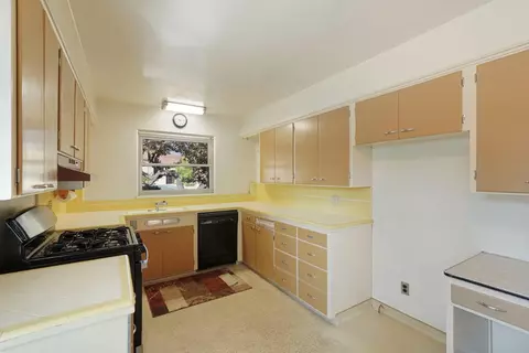 Kitchen - 16 N Crescent Ave, Lodi, CA 95240 photo 5 of 6
