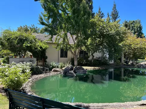 Exterior - 1824 E Stonebrook Ln, Clovis, CA 93611 photo 3 of 5