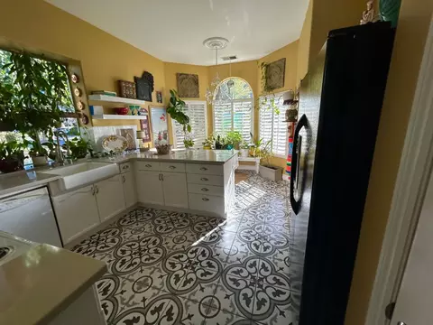Kitchen - 1824 E Stonebrook Ln, Clovis, CA 93611 photo 5 of 6