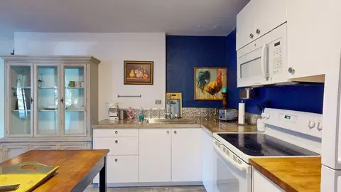 Kitchen - 526 Mill St #1, Grass Valley, CA 95945 photo 3 of 6