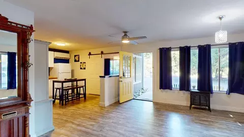Entry Way - 526 Mill St #1, Grass Valley, CA 95945 photo 2 of 2
