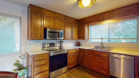 Kitchen - 526 Mill St #1, Grass Valley, CA 95945 photo 5 of 6