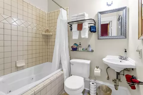 Bath - 101 Abbey St, Winters, CA 95694 photo 1 of 4