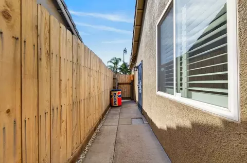 Entry Way - 10447 Nations Cir, Stockton, CA 95209 photo 12 of 12