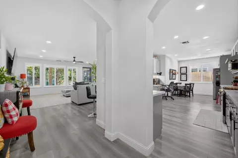 Entry Way - 10447 Nations Cir, Stockton, CA 95209 photo 4 of 12