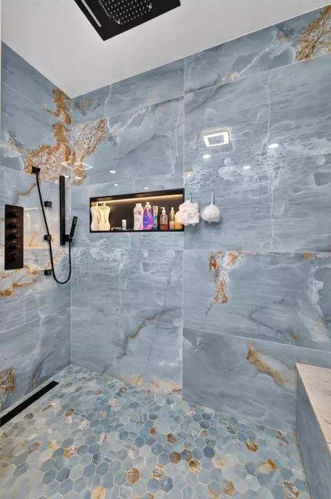 Bath - 10447 Nations Cir, Stockton, CA 95209 photo 4 of 10