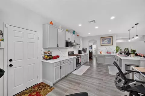 Entry Way - 10447 Nations Cir, Stockton, CA 95209 photo 5 of 12