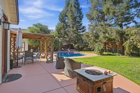 Exterior - 1583 Roger Dr, Tracy, CA 95304 photo 3 of 16