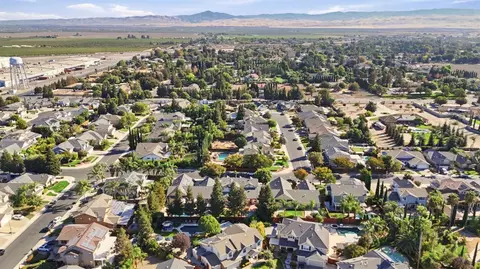 View/Area - 1583 Roger Dr, Tracy, CA 95304 photo 4 of 5