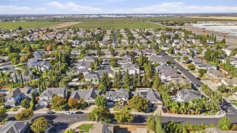 View/Area - 1583 Roger Dr, Tracy, CA 95304 photo 2 of 5