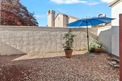 Exterior - 1168 Copper Cottage Ln, Modesto, CA 95355 photo 8 of 14
