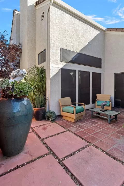 Exterior - 1168 Copper Cottage Ln, Modesto, CA 95355 photo 9 of 14