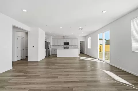 Living - 2350 Lazio St, Manteca, CA 95337 photo 6 of 8