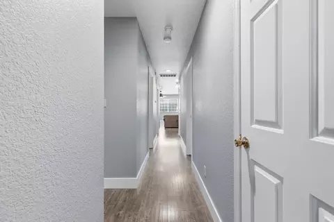 Entry Way - 1422 Silva Ave, Newman, CA 95360 photo 3 of 3