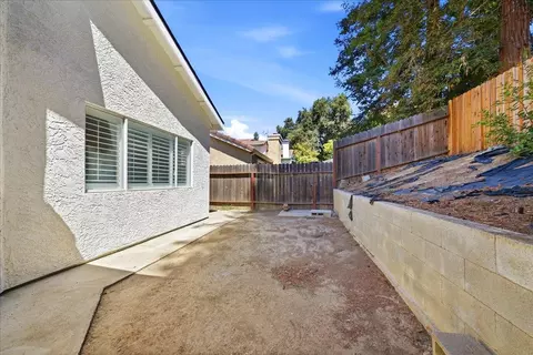 Exterior - 8433 Oakenshield Cir, Antelope, CA 95843 photo 7 of 9