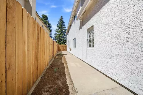 Exterior - 8433 Oakenshield Cir, Antelope, CA 95843 photo 5 of 9