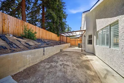 Exterior - 8433 Oakenshield Cir, Antelope, CA 95843 photo 8 of 9