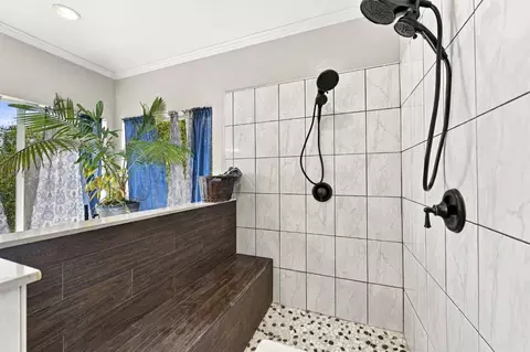 Bath - 4770 Feldspar Ln, Placerville, CA 95667 photo 4 of 8