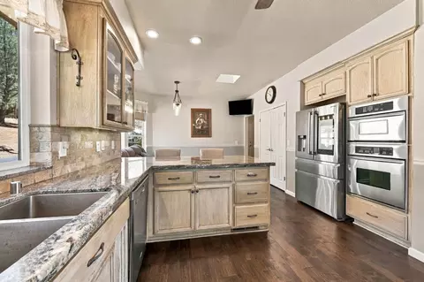 Kitchen - 4770 Feldspar Ln, Placerville, CA 95667 photo 2 of 4