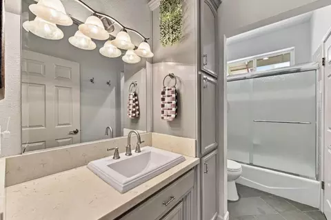 Bath - 4770 Feldspar Ln, Placerville, CA 95667 photo 5 of 8