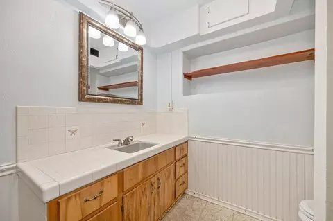 Bath - 9305 Mosquito Rd, Placerville, CA 95667 photo 1 of 4