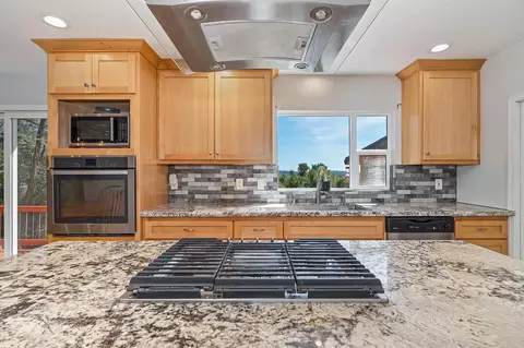 Kitchen - 9305 Mosquito Rd, Placerville, CA 95667 photo 3 of 6