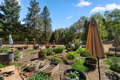 Exterior - 4950 Del Haven Rd, Placerville, CA 95667 photo 18 of 20