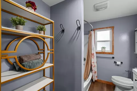 Bath - 4950 Del Haven Rd, Placerville, CA 95667 photo 3 of 5