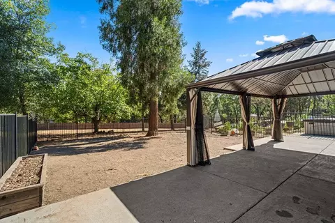 Exterior - 4950 Del Haven Rd, Placerville, CA 95667 photo 13 of 20