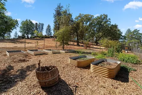 Exterior - 4950 Del Haven Rd, Placerville, CA 95667 photo 17 of 20
