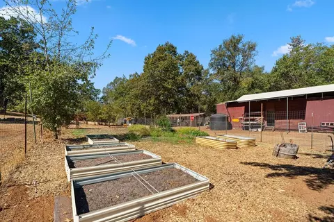 Exterior - 4950 Del Haven Rd, Placerville, CA 95667 photo 16 of 20
