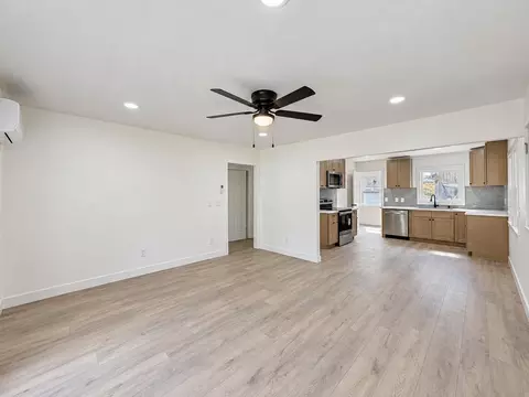 Living - 19695 Serrano Rd, Sonora, CA 95370 photo 2 of 2