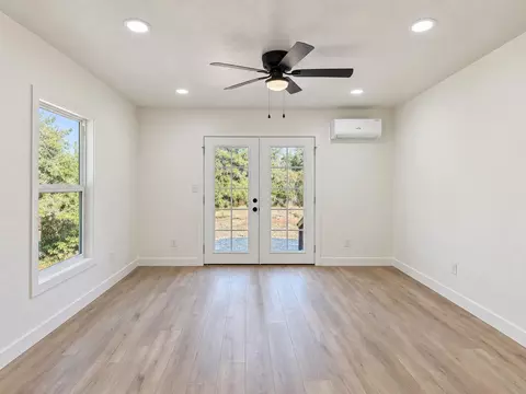 Living - 19695 Serrano Rd, Sonora, CA 95370 photo 1 of 2