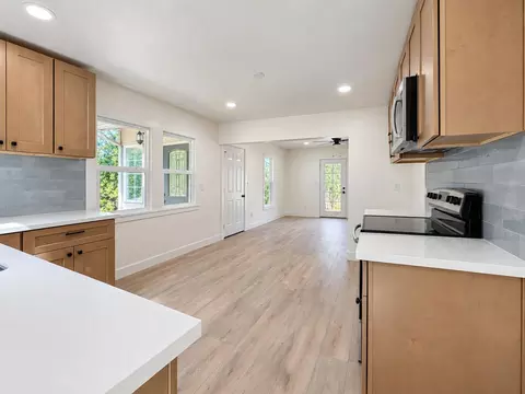 Kitchen - 19695 Serrano Rd, Sonora, CA 95370 photo 4 of 4