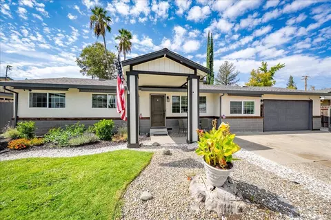 Exterior - 4243 Glenridge Dr, Carmichael, CA 95608 photo 2 of 26