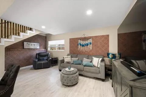Living - 4243 Glenridge Dr, Carmichael, CA 95608 photo 3 of 3