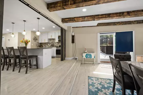 Entry Way - 4243 Glenridge Dr, Carmichael, CA 95608 photo 4 of 6