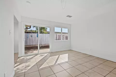 Living - 2644 San Ignacio Ave, Modesto, CA 95354 photo 6 of 6