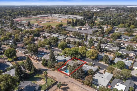 View/Area - 1002 Mount Vernon Dr, Modesto, CA 95350 photo 5 of 10