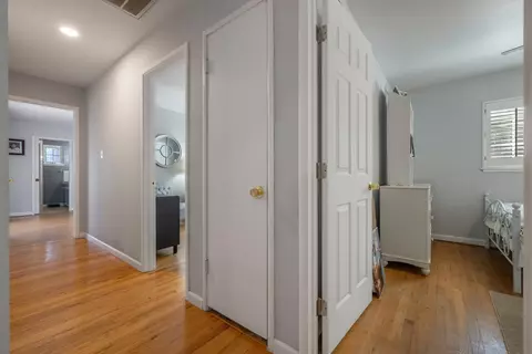 Entry Way - 1002 Mount Vernon Dr, Modesto, CA 95350 photo 5 of 7