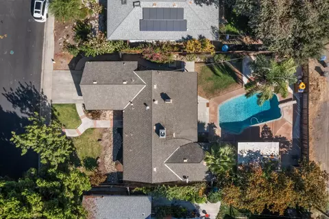 View/Area - 1002 Mount Vernon Dr, Modesto, CA 95350 photo 2 of 10