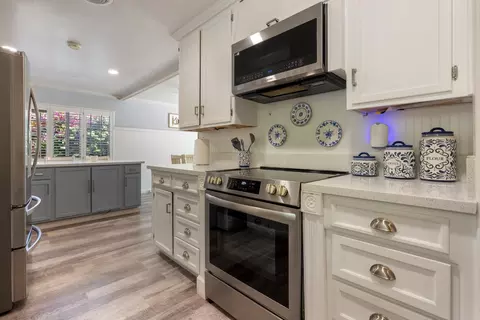 Kitchen - 1002 Mount Vernon Dr, Modesto, CA 95350 photo 4 of 4